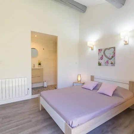 La Félyvonne, Familiale Confortable Avec Sa Grande Terrasse Ombragée Et Sa Vue Dégagée Vers La Villa