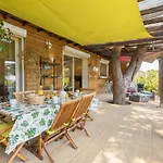 La Felyvonne: Familiale Avec Terrasse Et Vue Villa