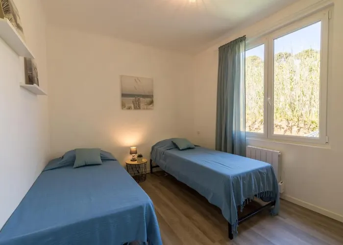 La Felyvonne, Familiale Confortable Avec Sa Grande Terrasse Ombragee Et Sa Vue Degagee Vers La