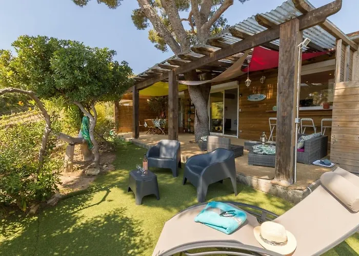 La Felyvonne: Familiale Avec Terrasse Et Vue Villa